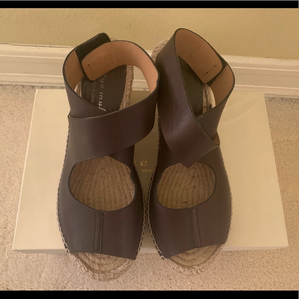 Bettye Muller Espadrilles. Size 9 runs small. Fits more like 8.5. Brown color.